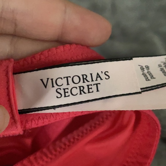 VICTORIA'S SECRET Sexy Tee Push-Up Bra - Picture 5 of 5